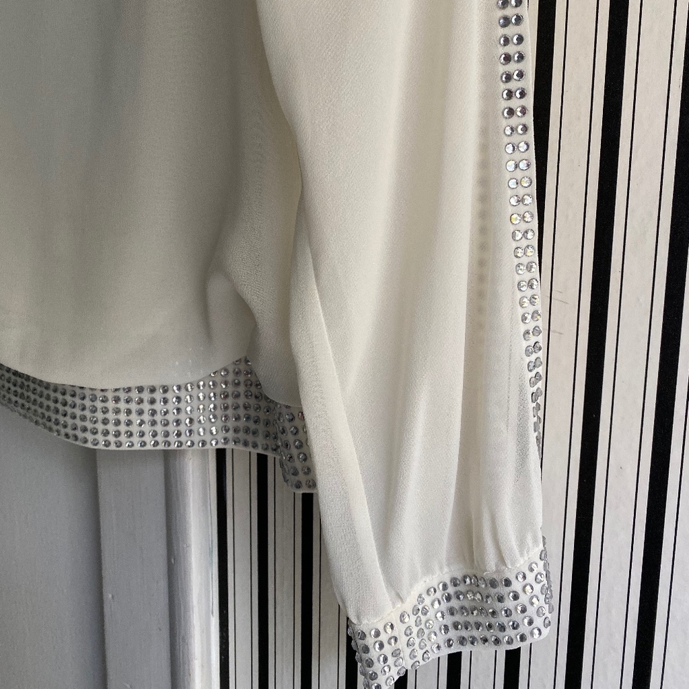 Cache Party Blouse - Picture 2 of 7